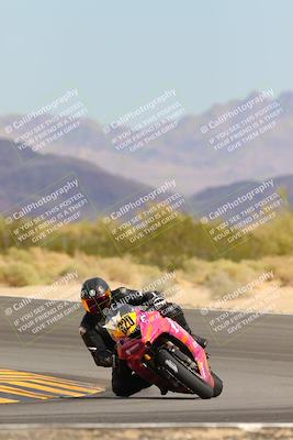 media/Oct-30-2022-CVMA (Sun) [[fb421c3cec]]/Race 5 Amateur Formula Middleweight/